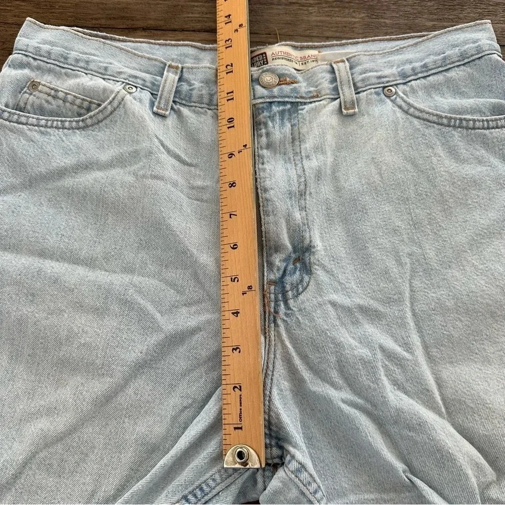 Vintage Faded‎ Glory Womens 14 light wash Hi waisted Mom Jean Shorts Lightweight